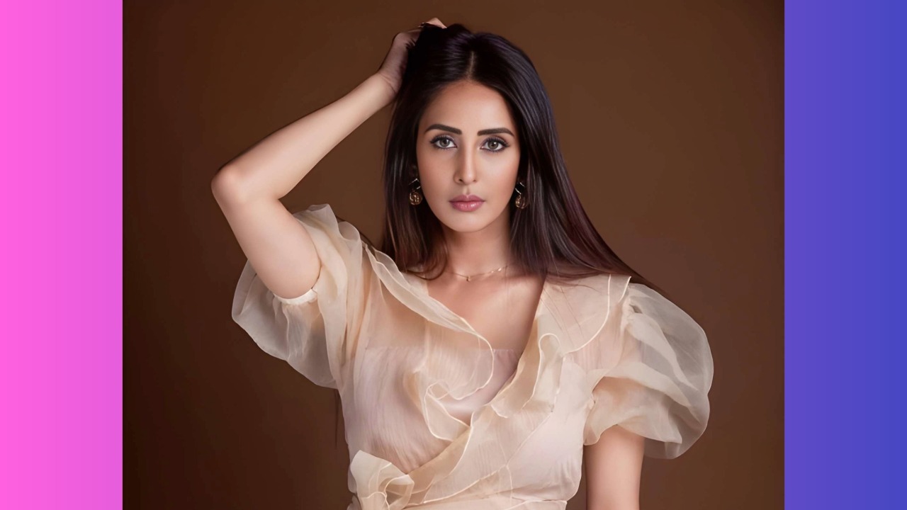 Indian Actress Chahatt Khanna