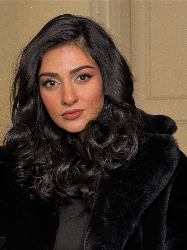 Pakistani Actress Sarah Khan